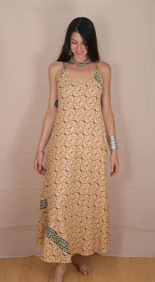 Robe Kala Lotus Rouge