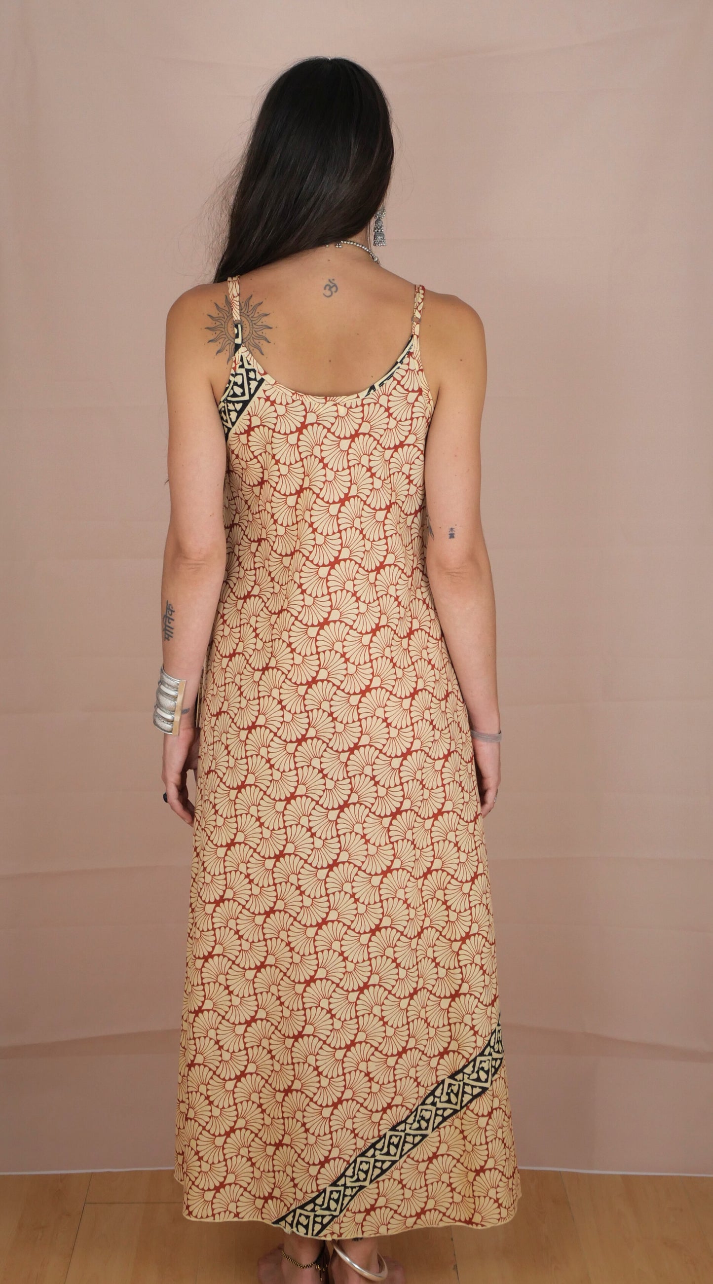 Robe Kala Lotus Rouge